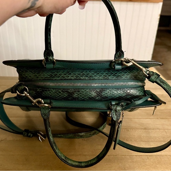 Coach Green Refiner Pebbled Leather Zoe Snakeskin Carryall Crossbody Tote Bag - Picture 4 of 14